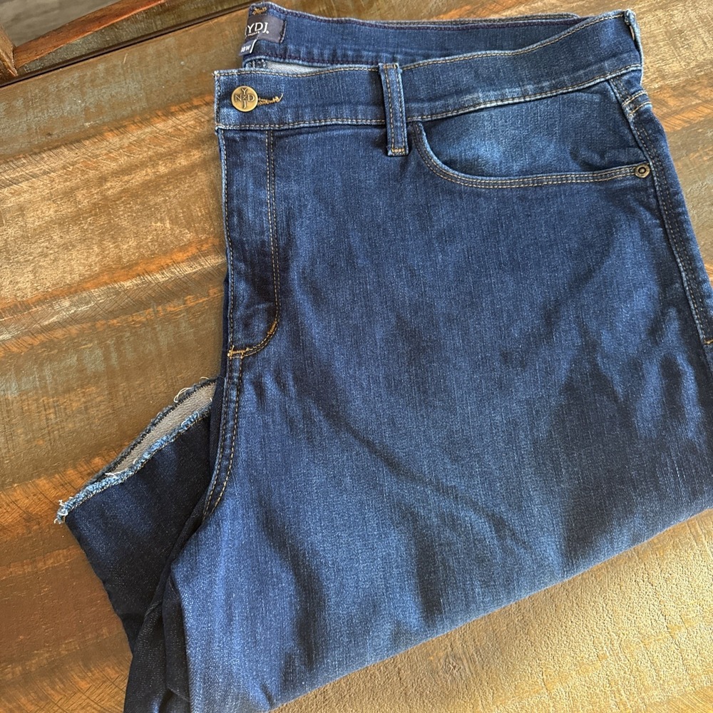 NYDJ Briella Jean Shorts Bermuda Denim Size 18W Lift x Tuck Stretch